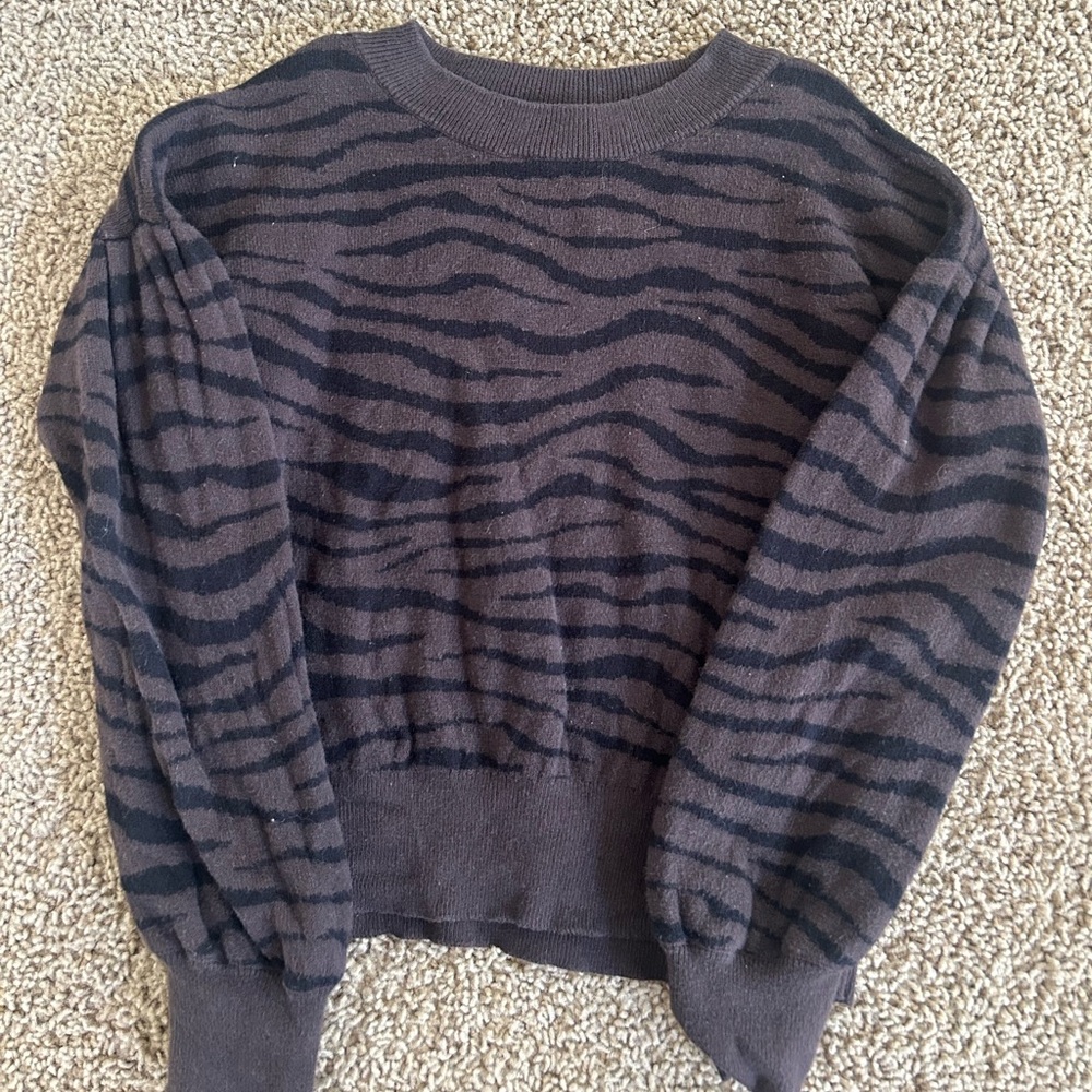 Girls sweater